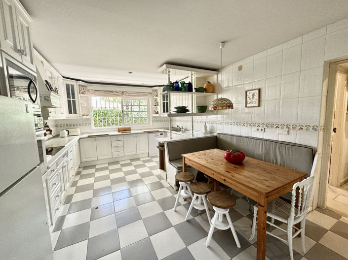 Image No.5-6 Bed Villa for sale