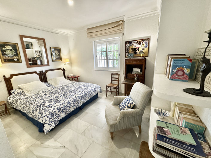 Image No.8-6 Bed Villa for sale