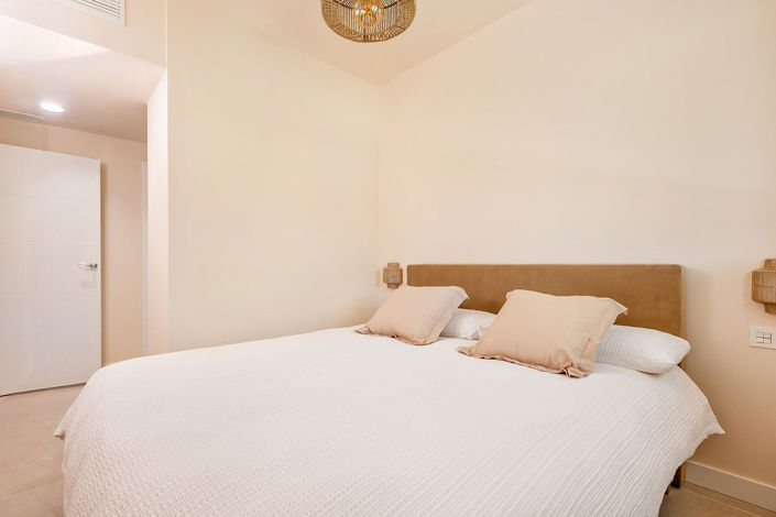 Image No.18-2 Bed Apartment for sale