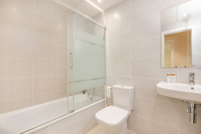 Image No.20-2 Bed Apartment for sale