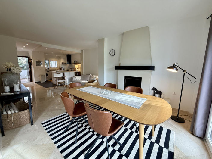 Image No.10-3 Bed Apartment for sale