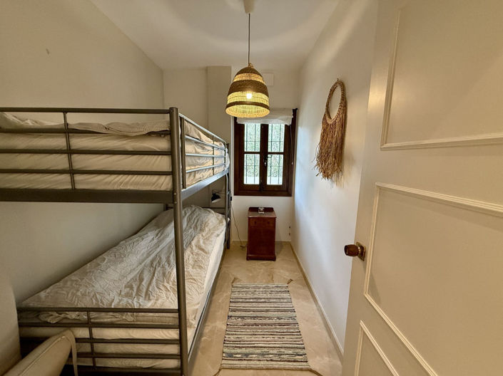 Image No.21-3 Bed Apartment for sale