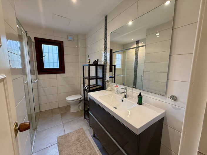 Image No.22-3 Bed Apartment for sale