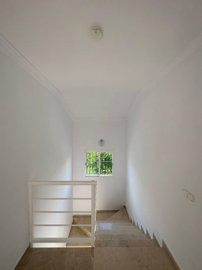 13-5fd73dea700db77384c091ca9818b1a9