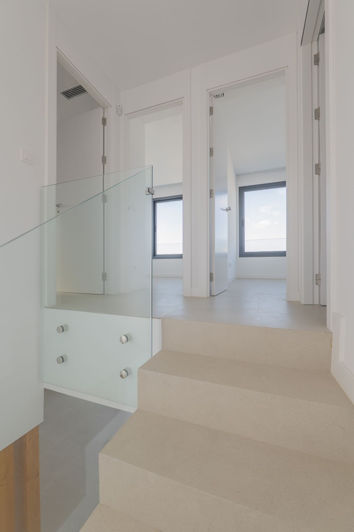 Image No.23-4 Bed Townhouse for sale