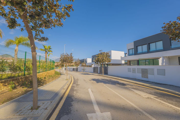 Image No.46-4 Bed Townhouse for sale