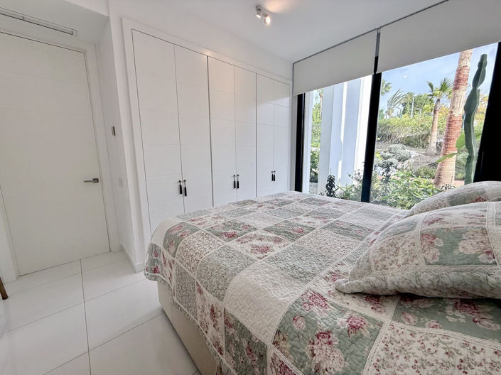 Image No.17-3 Bed Apartment for sale