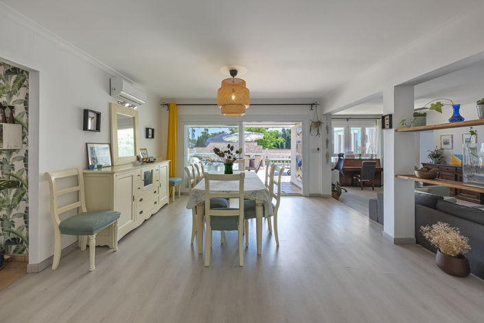 Image No.3-5 Bed Villa for sale