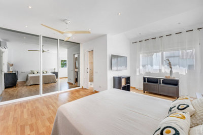 11-20939a0134ad724a8cb2a801094d15a4