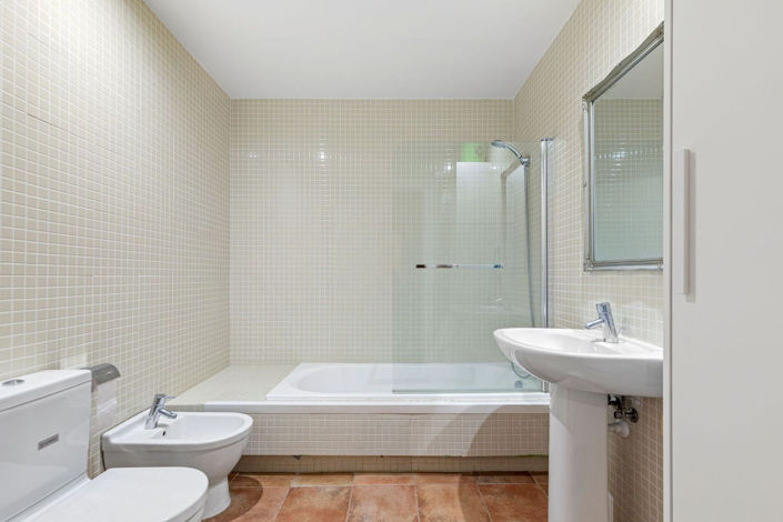 Image No.10-4 Bed Townhouse for sale