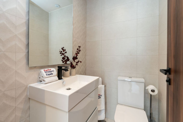 Image No.25-2 Bed Apartment for sale