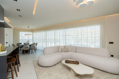 7-aa4cc561180b369757c0bb4af9886cd3