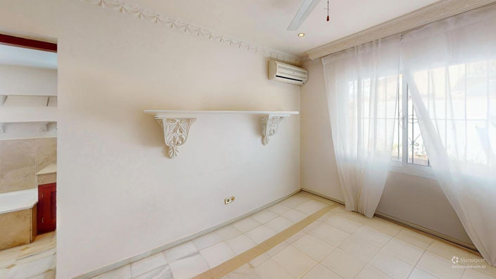 Image No.12-4 Bed Villa for sale