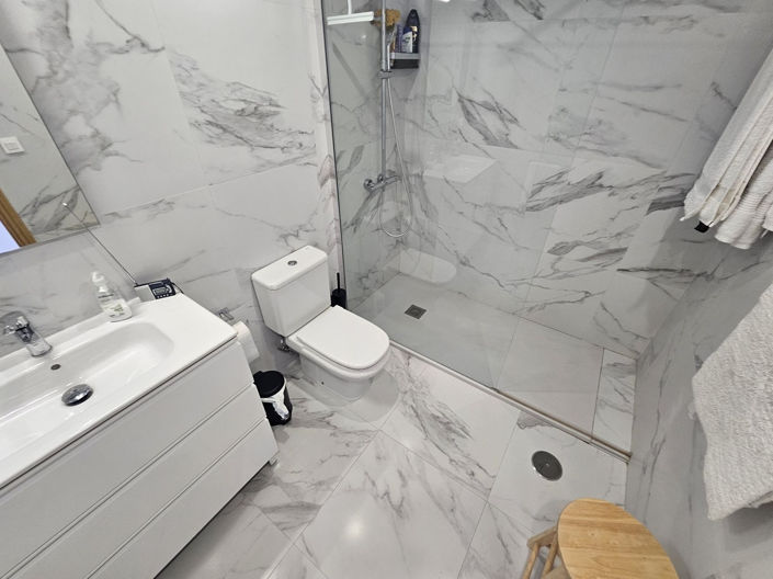 Image No.28-2 Bed Apartment for sale