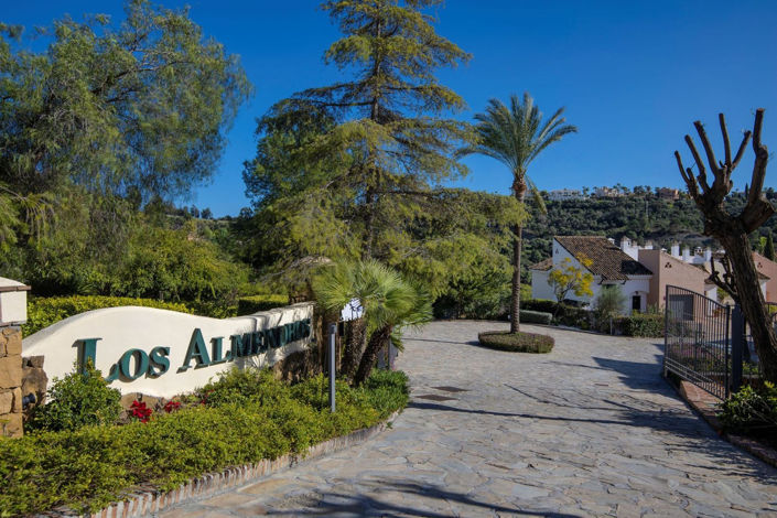 Image No.37-4 Bed Townhouse for sale