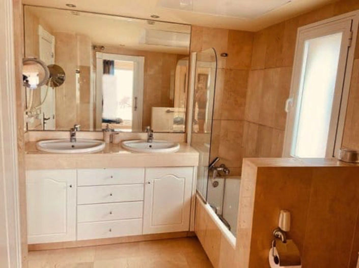 Image No.8-2 Bed Apartment for sale