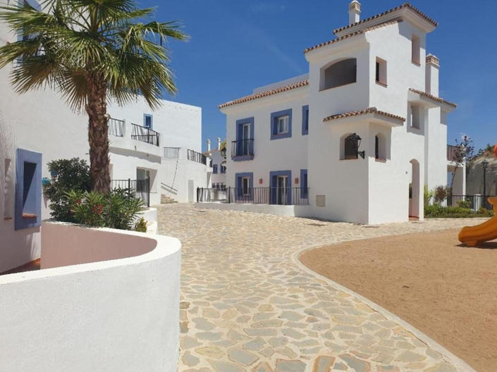 Image No.10-5 Bed Apartment for sale