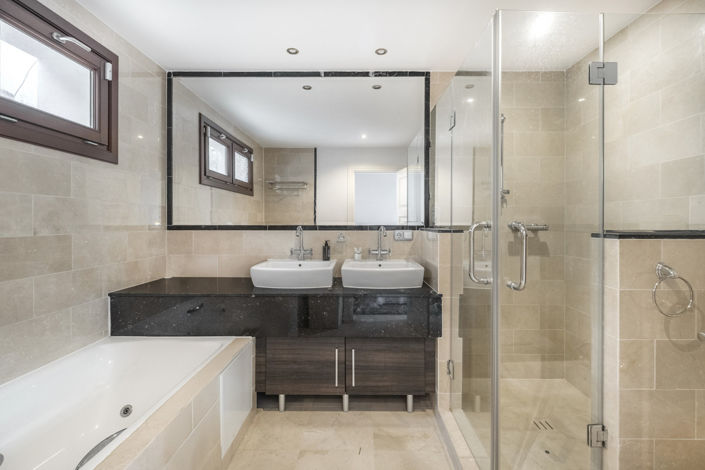 Image No.28-6 Bed Villa for sale