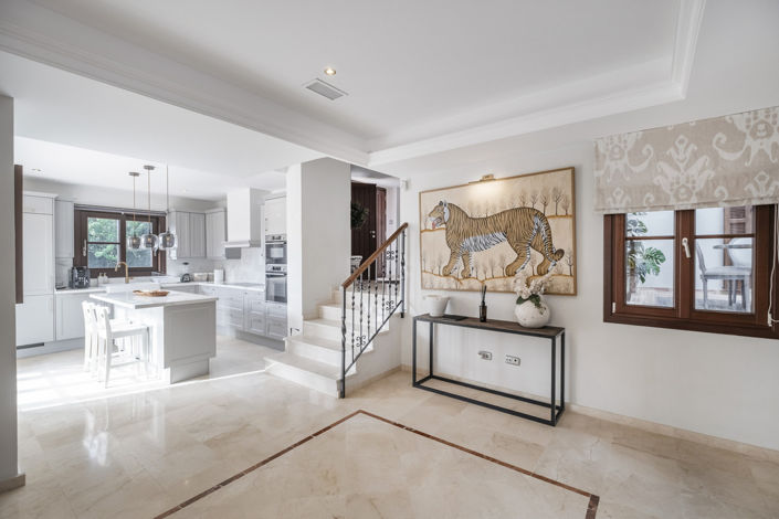 Image No.6-6 Bed Villa for sale