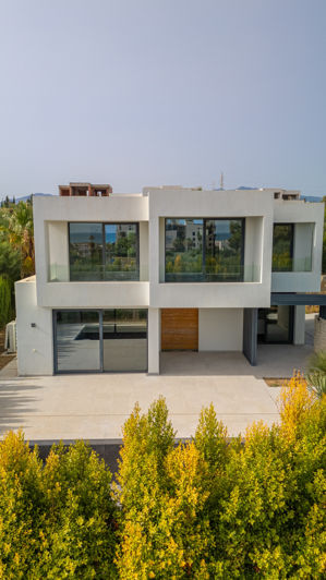 Image No.3-Villa de 3 chambres à vendre à Estepona