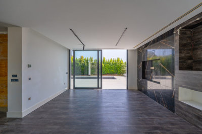 8-e64a9055bba3e77ac8aca3b893cdf826