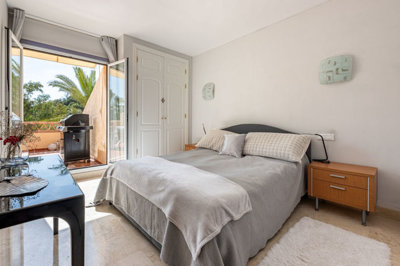 12-53013098fcab6c38b1379cd33298e050