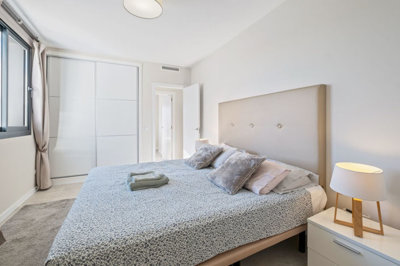 11-20939a0134ad724a8cb2a801094d15a4