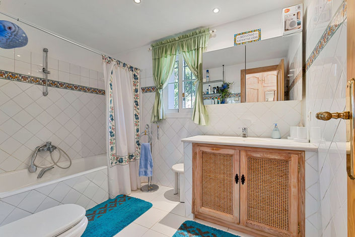 Image No.12-2 Bed Villa for sale