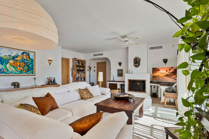 Image No.4-2 Bed Villa for sale