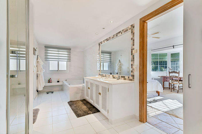 Image No.8-2 Bed Villa for sale