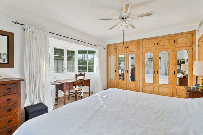 Image No.9-2 Bed Villa for sale