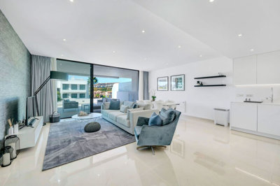 8-e64a9055bba3e77ac8aca3b893cdf826