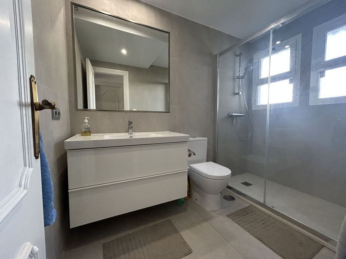 Image No.16-5 Bed Villa for sale