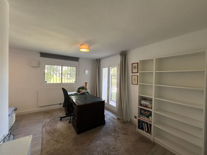 Image No.19-5 Bed Villa for sale