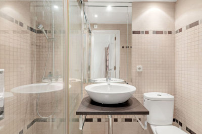 12-53013098fcab6c38b1379cd33298e050