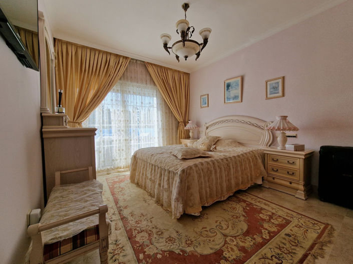 Image No.17-5 Bed Villa for sale