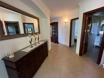 10-bb915d1cb19341576dcdc994b81ab9c5