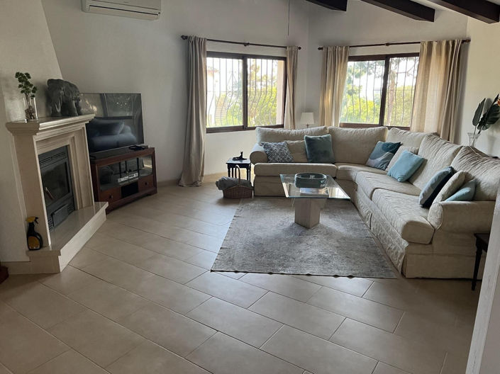 Image No.4-Villa de 3 chambres à vendre à El Chapparal