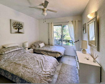 13-5fd73dea700db77384c091ca9818b1a9