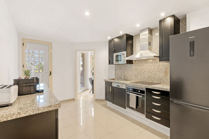 Image No.8-3 Bed Apartment for sale