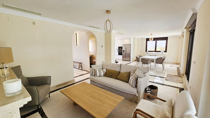 Image No.6-3 Bed Villa for sale