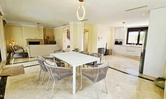 Image No.9-3 Bed Villa for sale