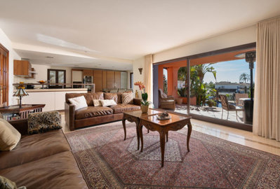 9-467d0cee5b725f3ef65f102a0c2e69c0