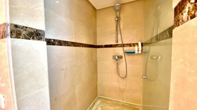 11-20939a0134ad724a8cb2a801094d15a4