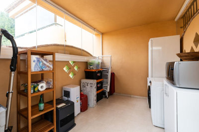 10-bb915d1cb19341576dcdc994b81ab9c5