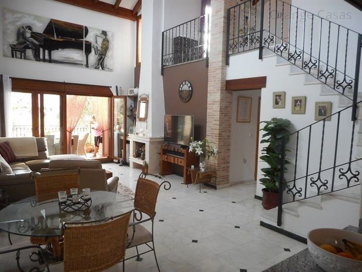 Image No.18-3 Bed Villa for sale