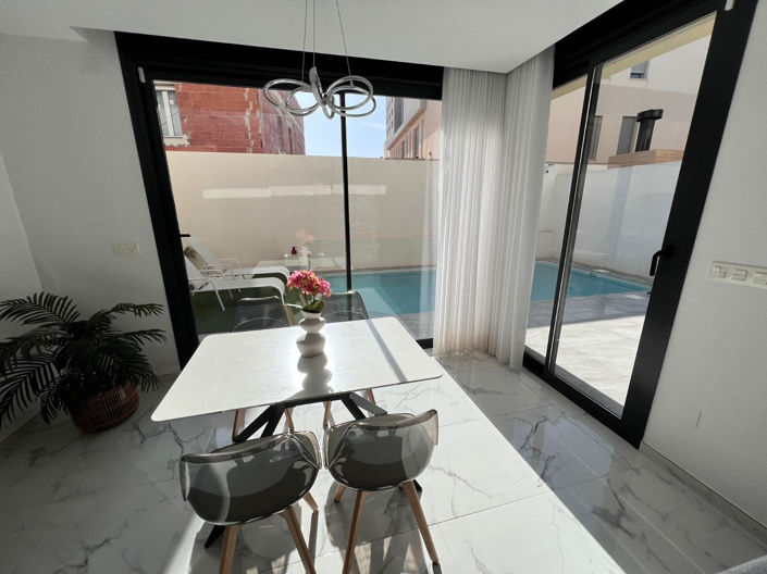 Image No.2-Villa de 3 chambres à vendre à Alicante