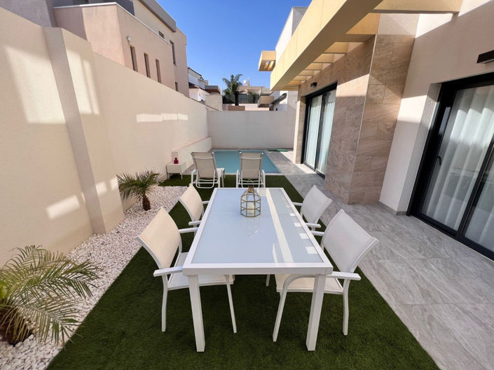 Image No.6-Villa de 3 chambres à vendre à Alicante