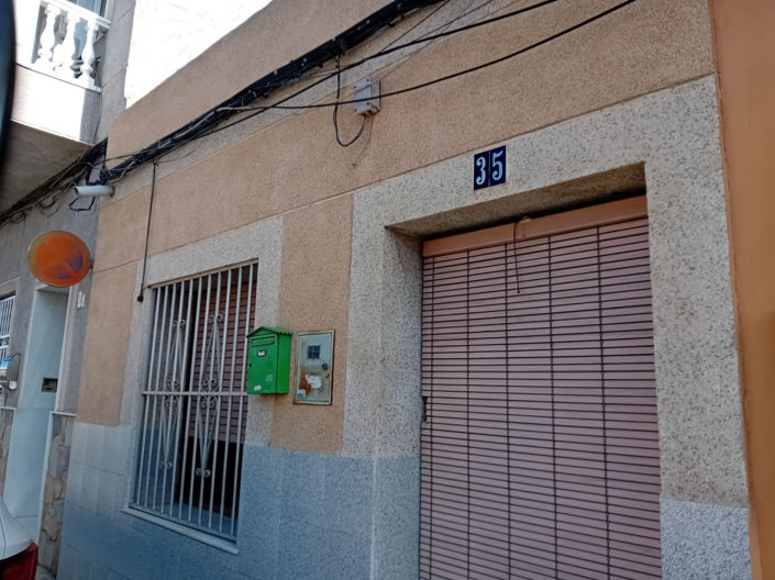 Image No.1-2 Bed Townhouse for sale