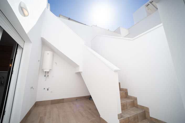 Image No.34-2 Bed Townhouse for sale